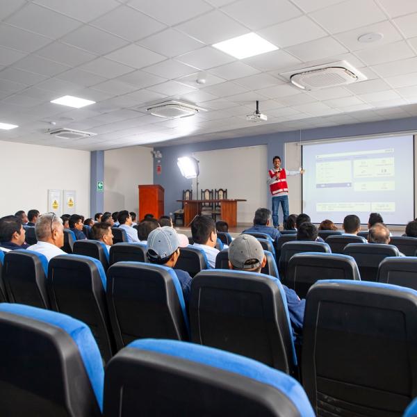 Electro Tocache realiza capacitación en seguridad y salud para sus trabajadores